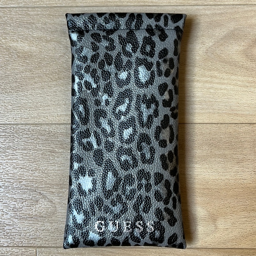 Guess Case
